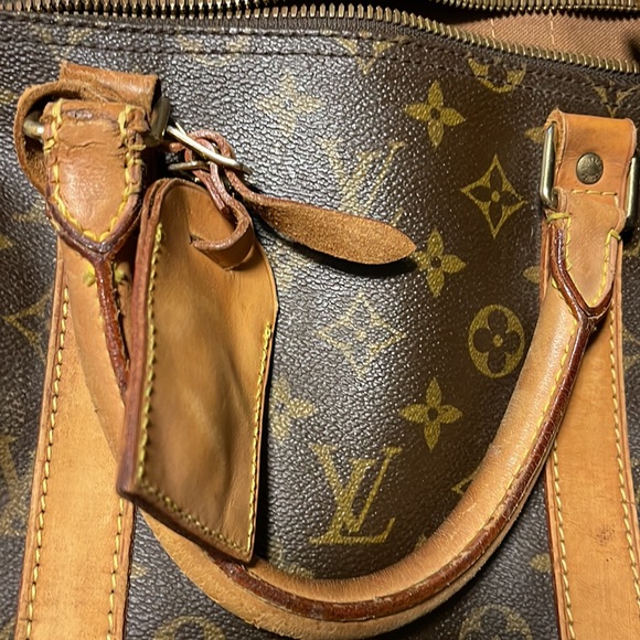 Authentic travel bag❤️🔥🔥 OR TRADE with Chanel bag - Picture 3 of 9